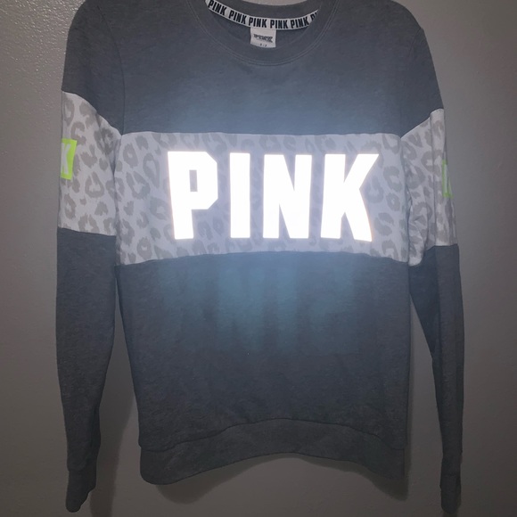 VS PINK Crew - Picture 2 of 6